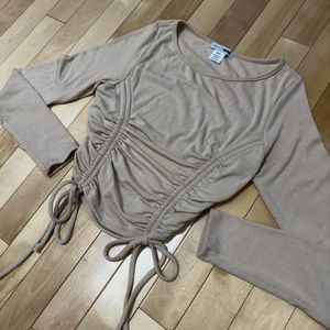 Gorgeous beige ruched long sleeve shirt